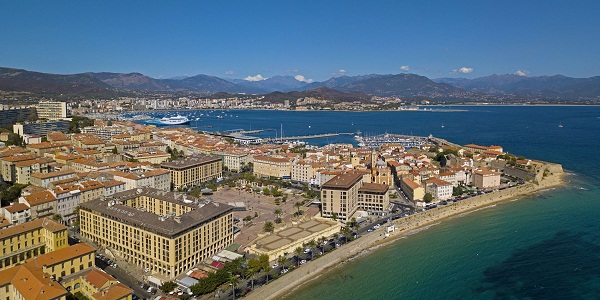 Pourquoi faire appel à une agence immobilière à Ajaccio ?